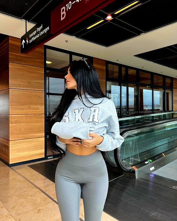 vanessa.rhd instagram image archive image