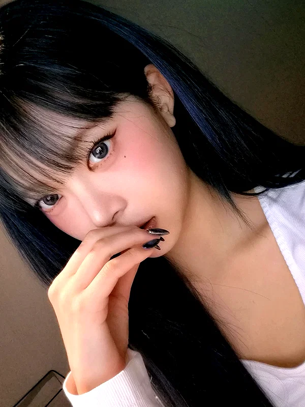 hhh.e_c.v instagram image archive image