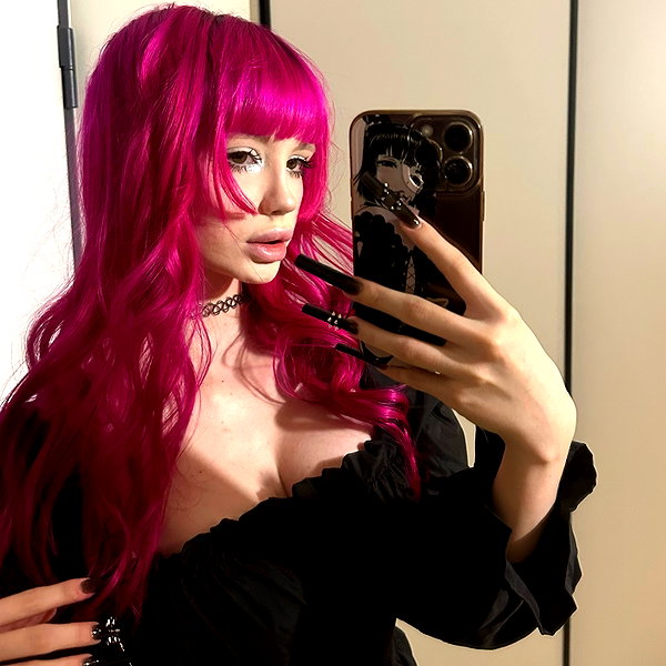 miss_baby007 instagram image archive image