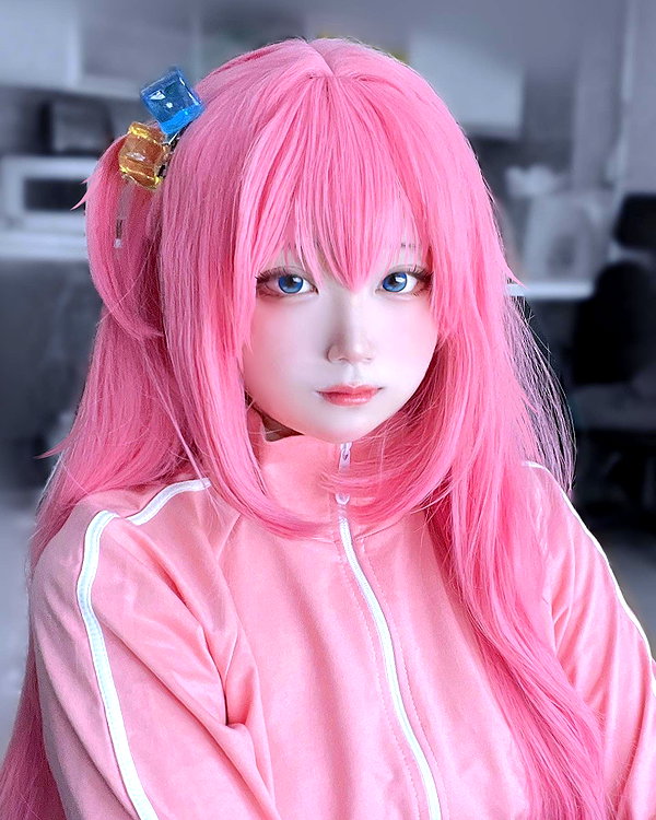 purinn_cos instagram image archive image