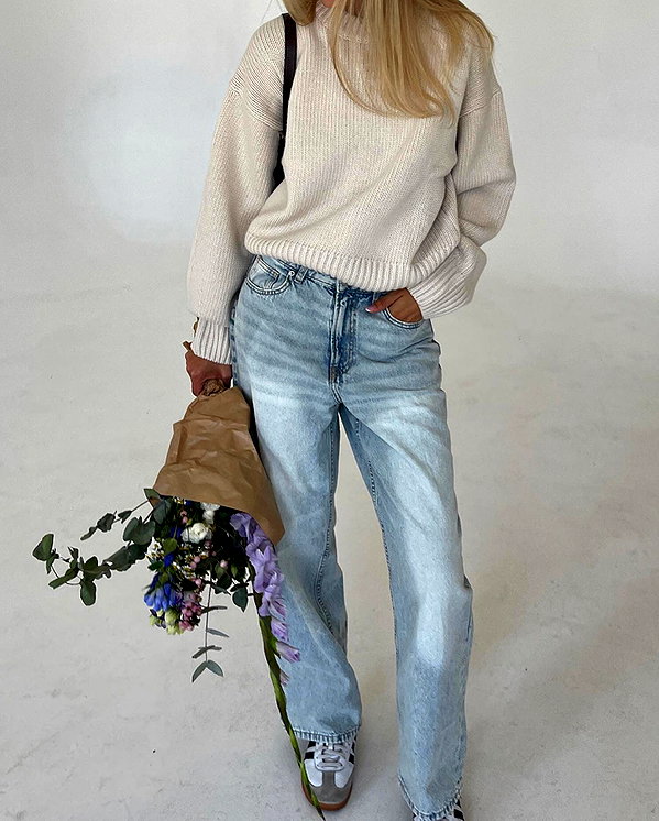lilih instagram image archive image
