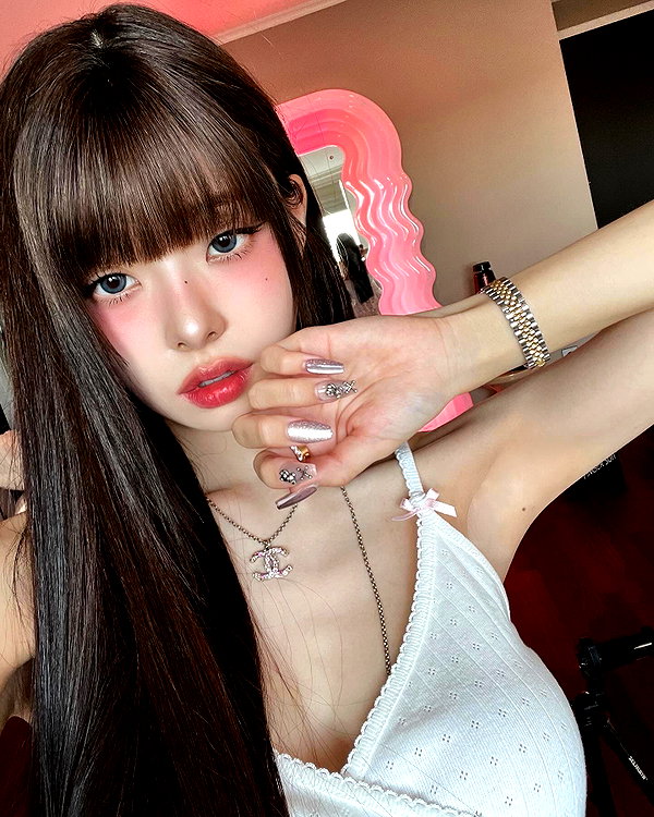 dear.zia instagram image archive image