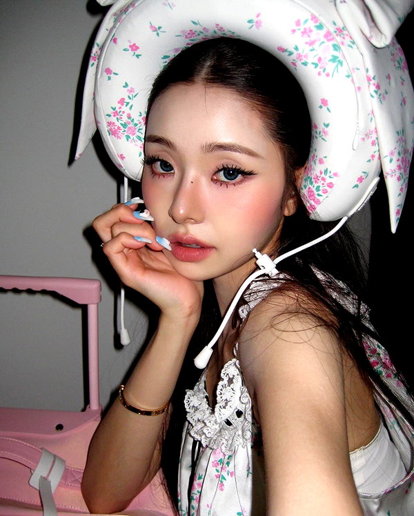 dear.zia instagram image archive image