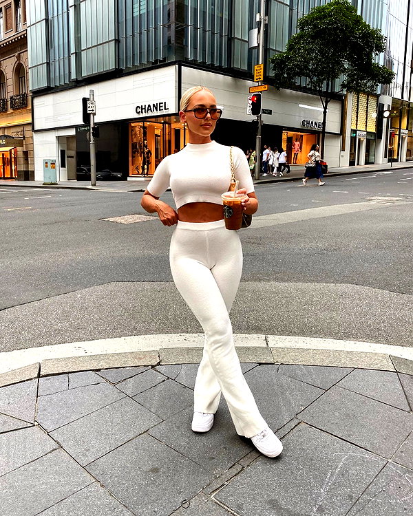 allieauton instagram image archive image