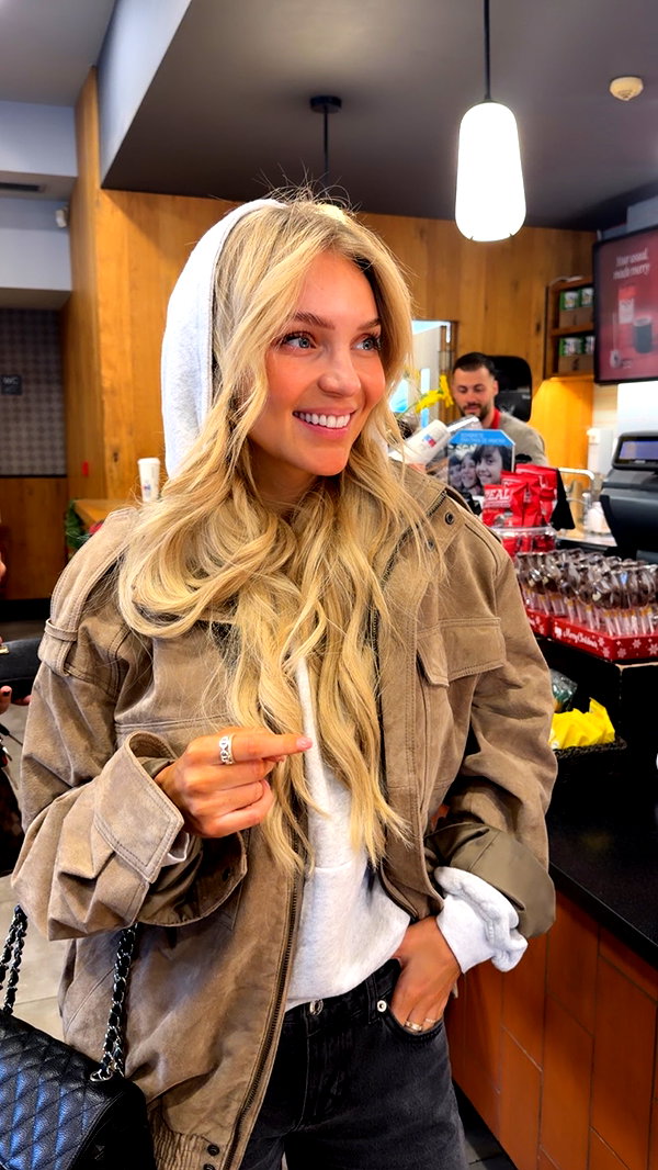 alexis.blond instagram image archive image