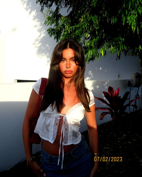 oliviaphillipps instagram image archive image