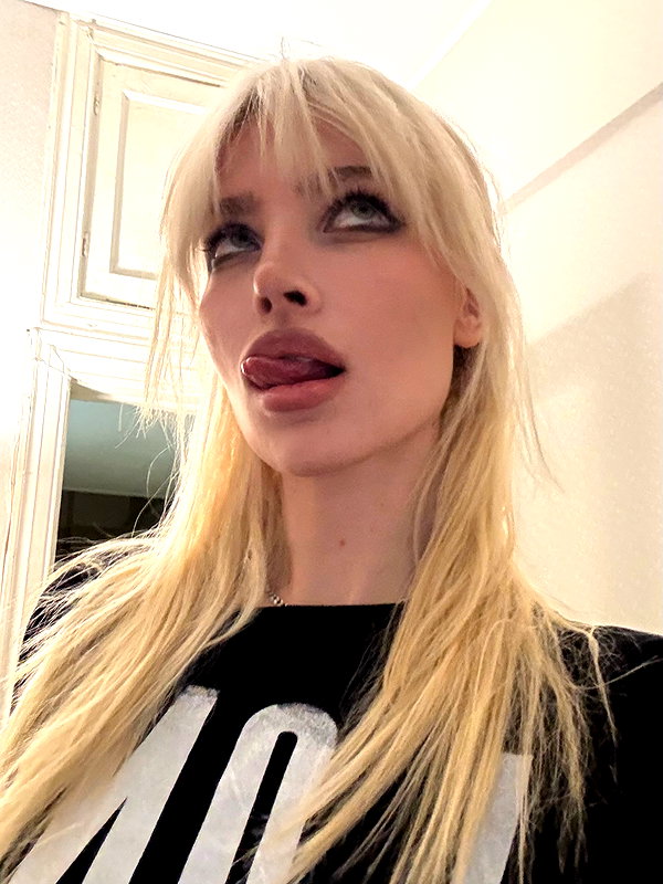 anya4everr instagram image archive image