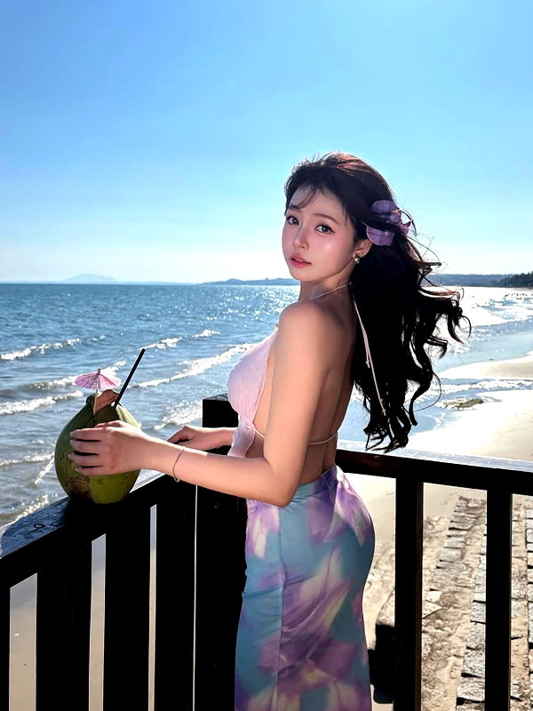 lyhythuedoxinh instagram image archive image