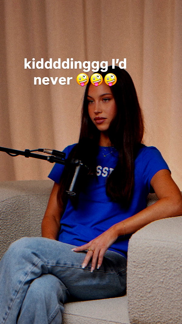 olivia.mathers instagram image archive image
