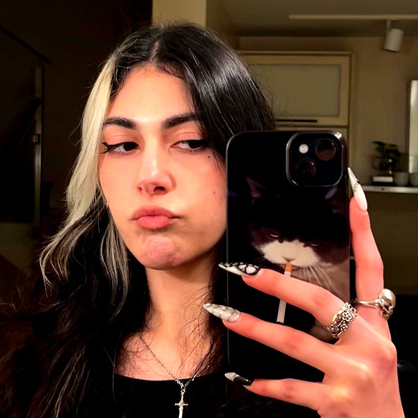 ayash.hila instagram image archive image