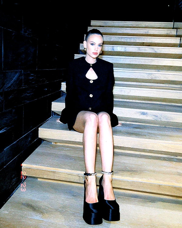 barzomer instagram image archive image