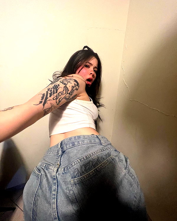 evasela__ instagram image archive image