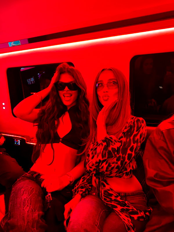 oliviaphillipps instagram image archive image