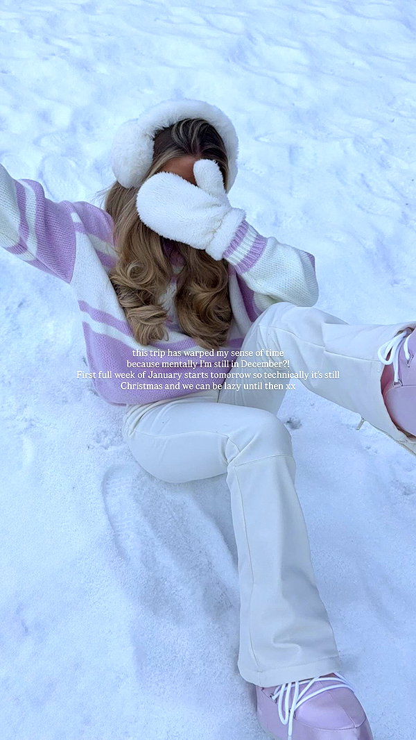 hollyjai archive image
