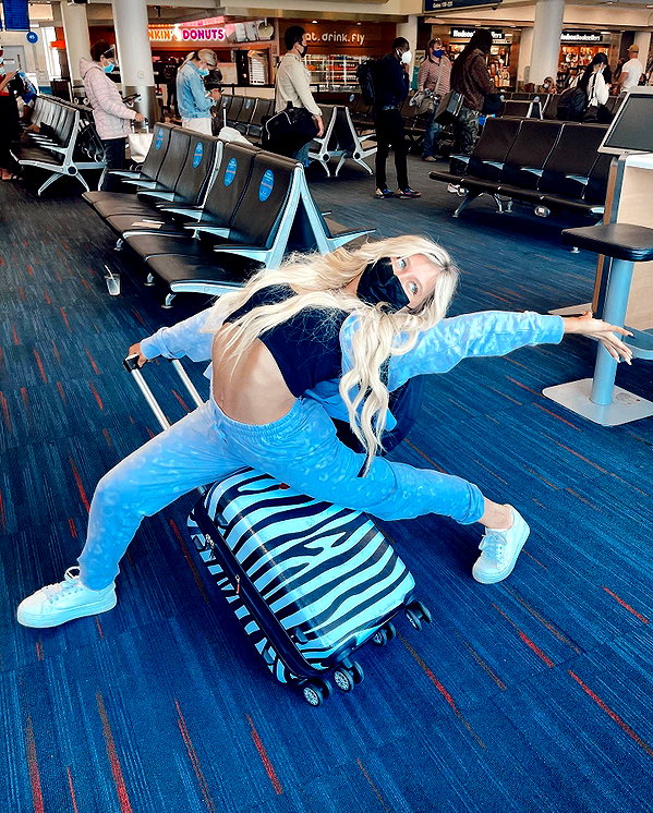 ellianawalmsley instagram image archive image