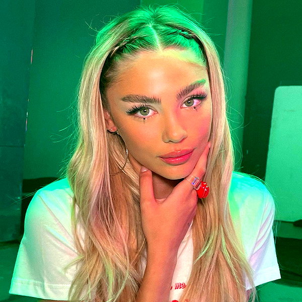 maya.keyy instagram image archive image
