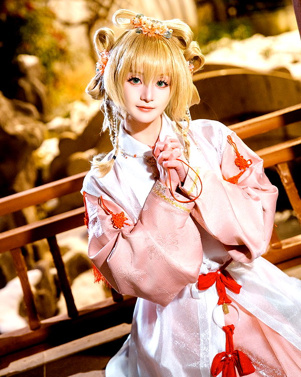 miee_cos instagram image archive image