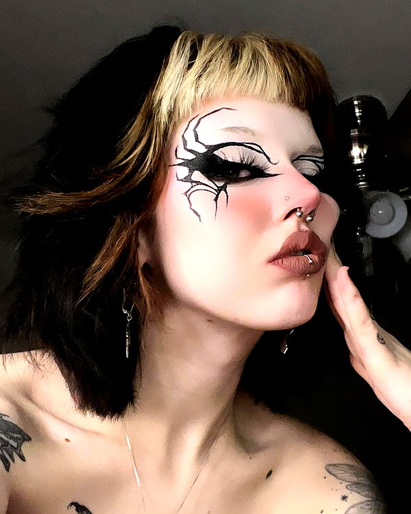 yeahimcaroline instagram image archive image