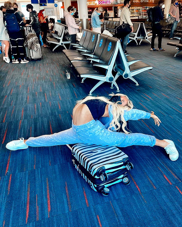ellianawalmsley instagram image archive image