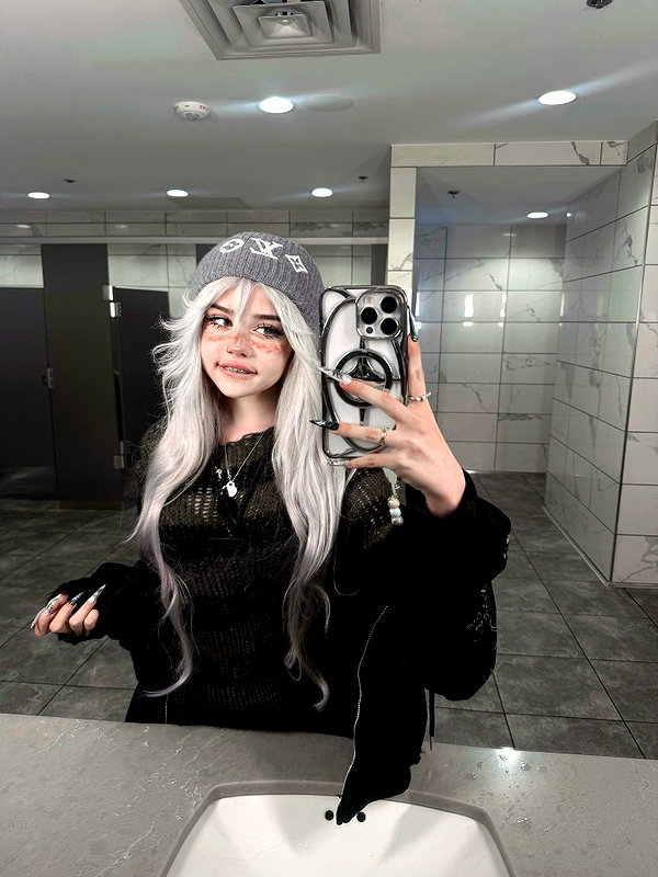 sugoimeg instagram image archive image