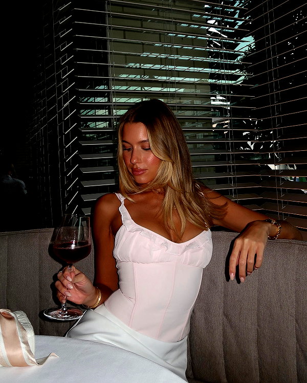 sophiebatzloff instagram image archive image