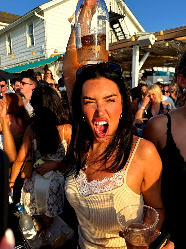 staskaranikolaou instagram image archive image