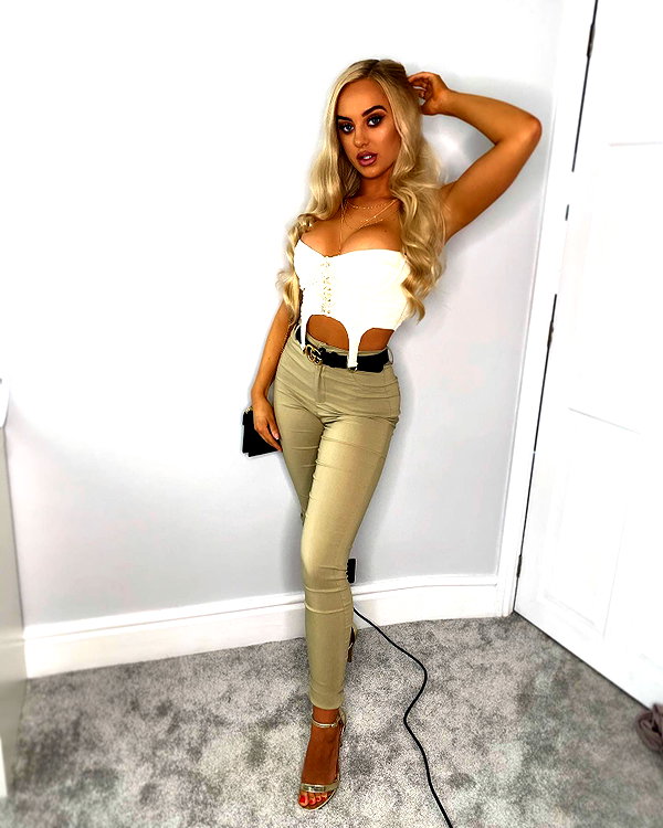 rhiannonbluee instagram image archive image