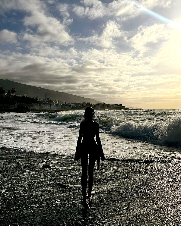 anzhelater instagram image archive image