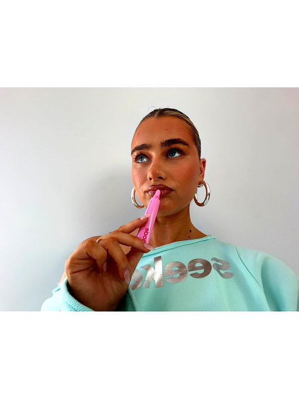 sophadophaa_ instagram image archive image