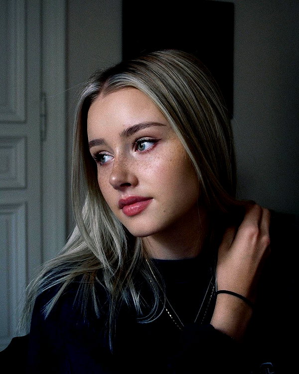 lilih instagram image archive image