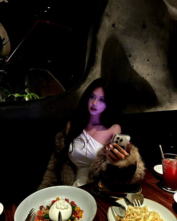 lyhythuedoxinh instagram image archive image