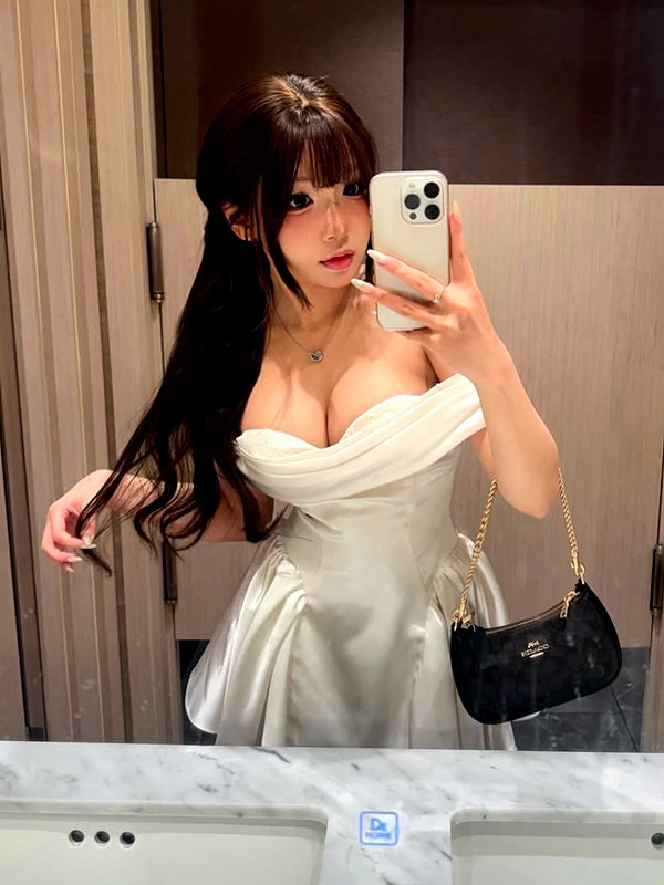 lyhythuedoxinh instagram image archive image