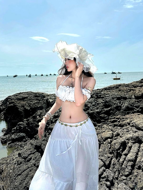 lyhythuedoxinh instagram image archive image