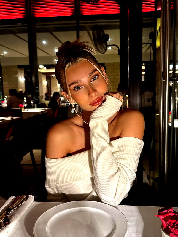 ella_netzer8 instagram image archive image