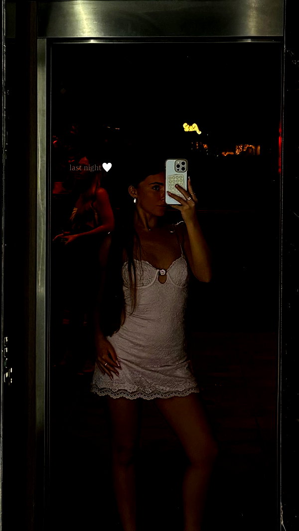 daniella_zeldis instagram image archive image