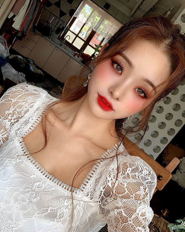 dear.zia instagram image archive image