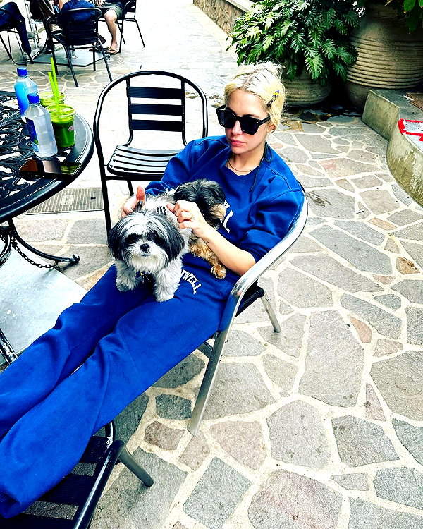 ashleybenson instagram image archive image
