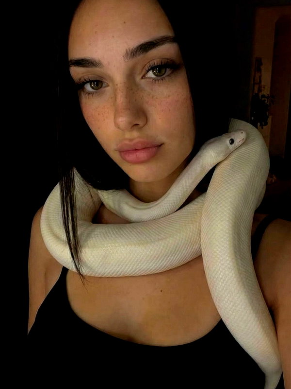 nadiabennt instagram image archive image