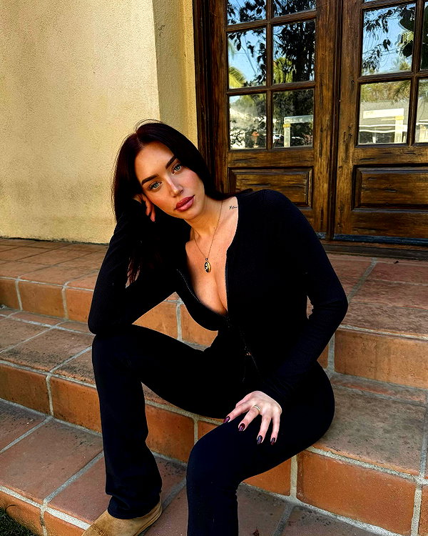 staskaranikolaou instagram image archive image