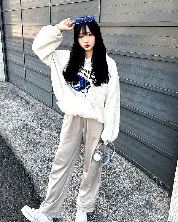 lai_931201 instagram image archive image