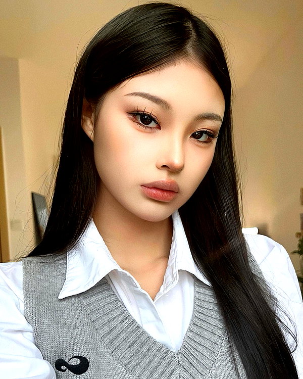 ll.lu1s instagram image archive image