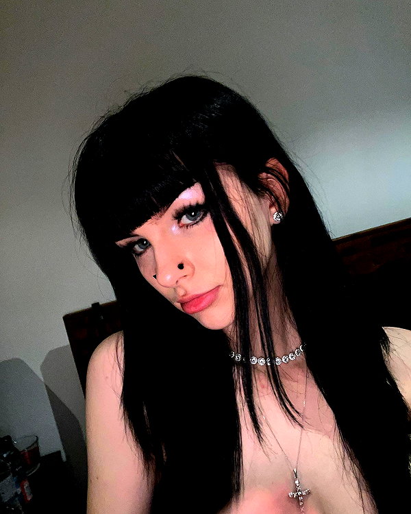 alice_hez instagram image archive image