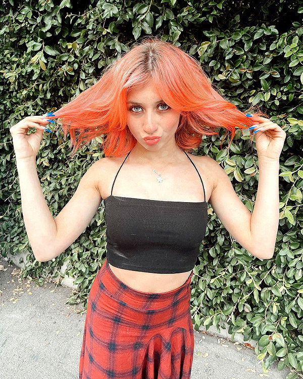 ellianawalmsley instagram image archive image