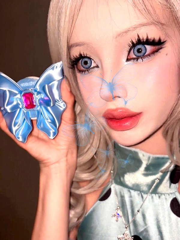 Archived image from @irisinna on Instagram