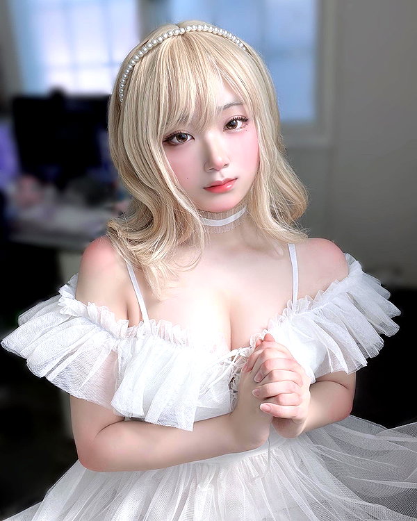 purinn_cos instagram image archive image