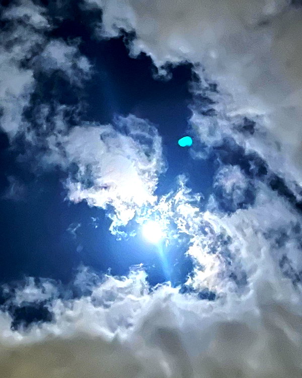 Archived image from @irisinna on Instagram