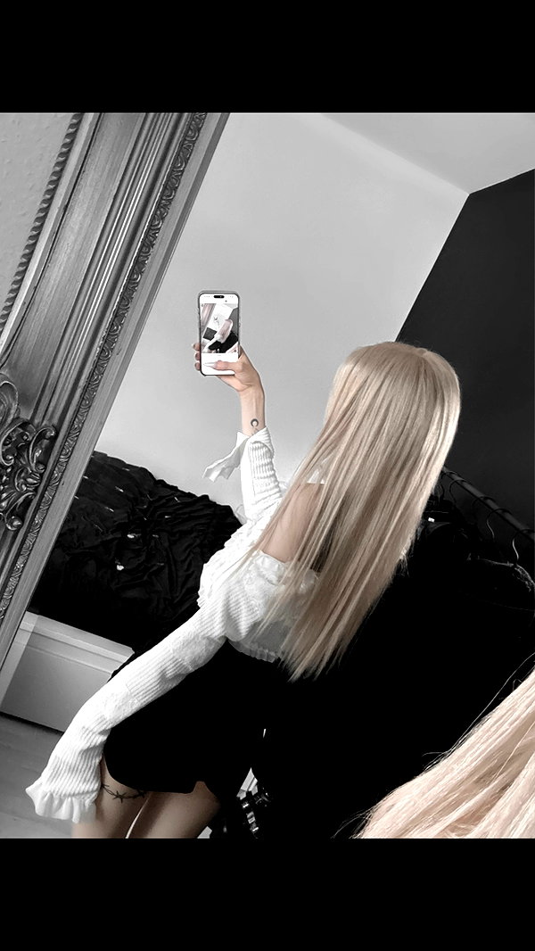 _lia.moon instagram image archive image