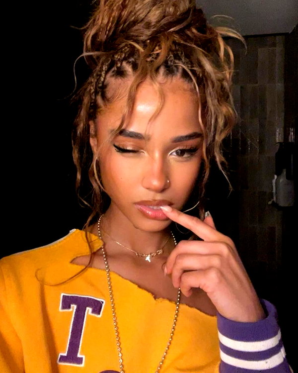 baddiesessence instagram image archive image