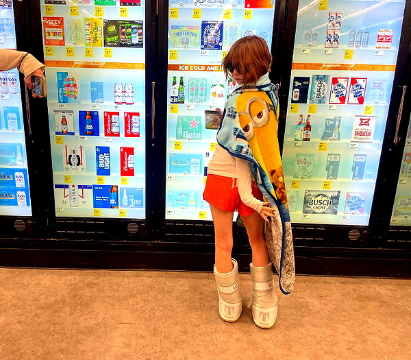 Archived image from @lolabllue on Instagram