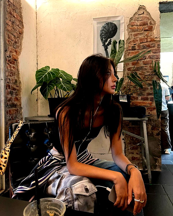 ll.lu1s instagram image archive image